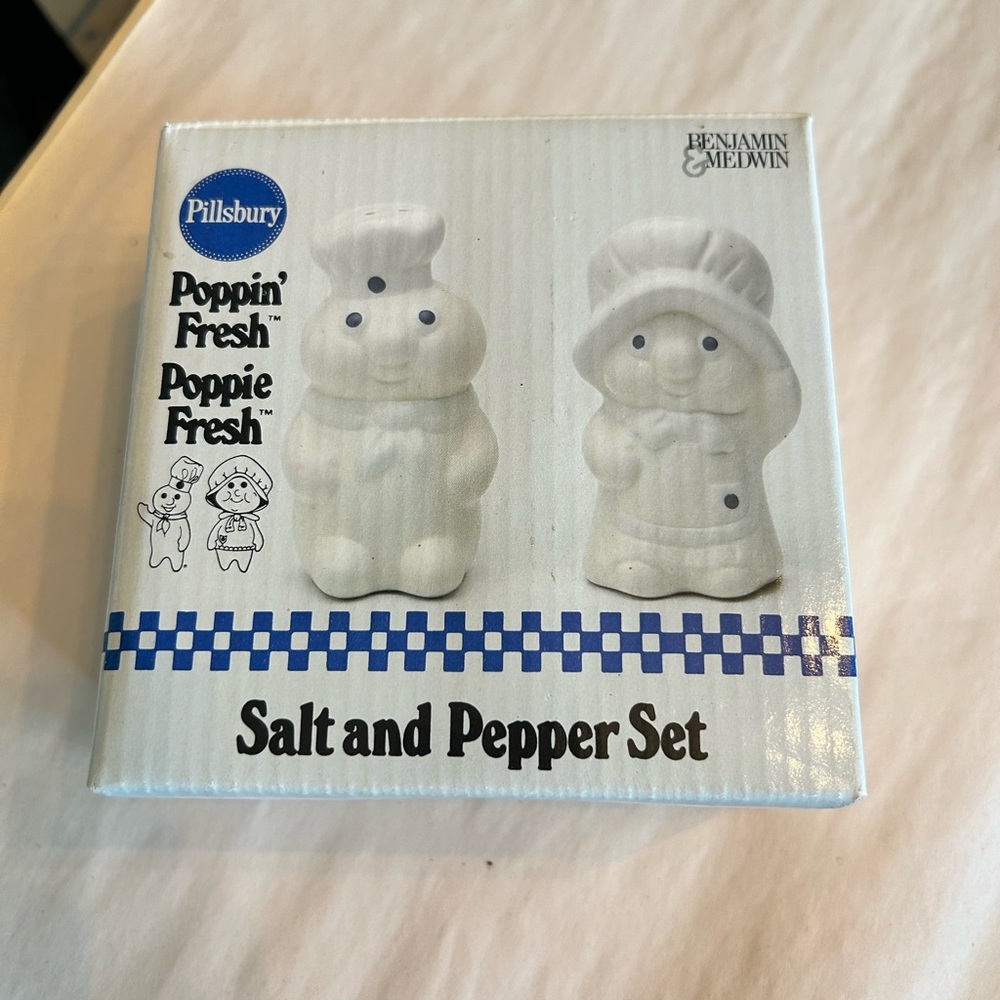 Vintage pillsbury doughboy poppin poppie salt and pepper shakers. - Picture 5 of 5